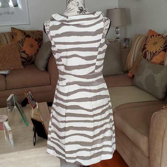 Dress (gently worn) - Picture 3 of 3